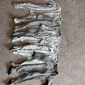 Cloud Island Gray and White Kids Footies